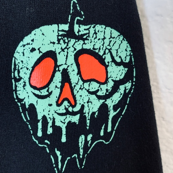 Disney Snow White & The Seven Dwarves Poison Apple Black Hoodie Pullover 3X - Picture 7 of 15